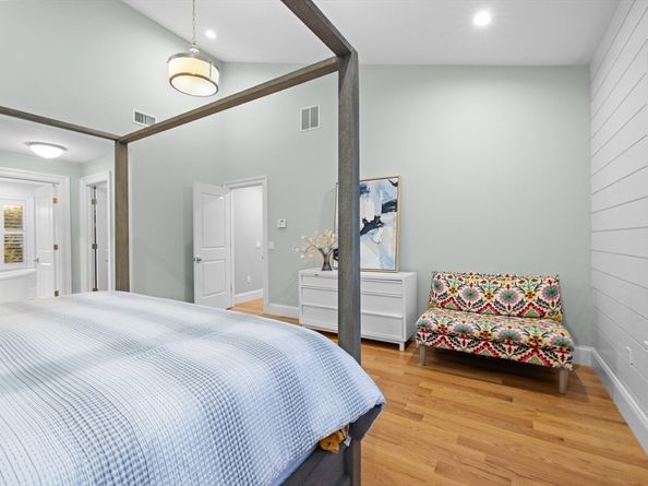 2520 Massachusetts Ave, Lexington MA 02420