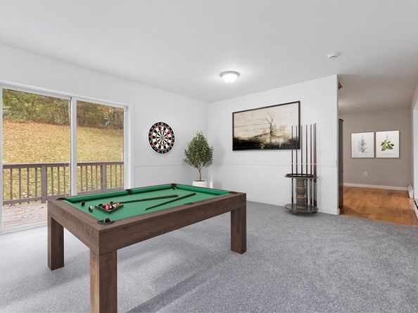 87 Crestwood Dr, Gardner MA 01440