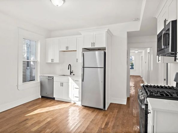 10 Sutton St, Boston MA 02126