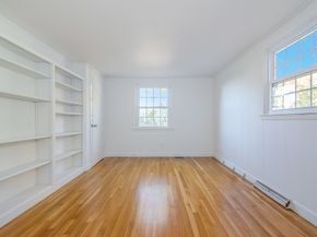 11 Captains Ln, Mattapoisett MA 02739