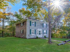 11 Captains Ln, Mattapoisett MA 02739