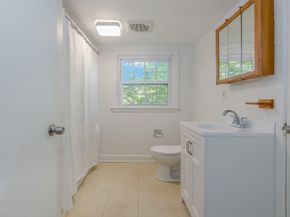 11 Captains Ln, Mattapoisett MA 02739