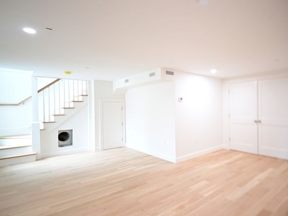 66 Pleasant Street 1, Marblehead MA 01945