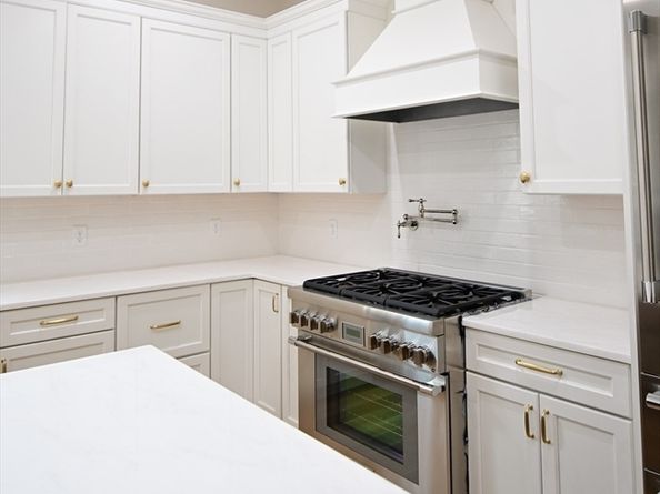 66 Pleasant Street 1, Marblehead MA 01945