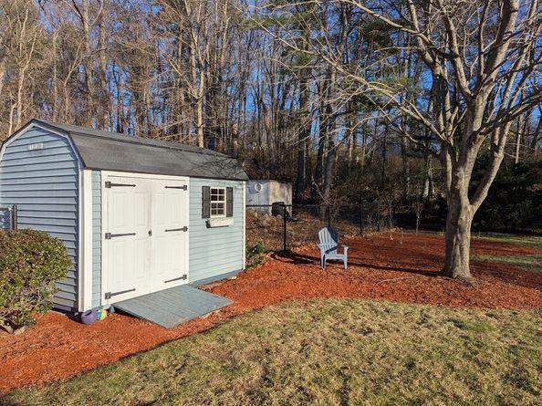 19 Carey Ave, Burlington MA 01803