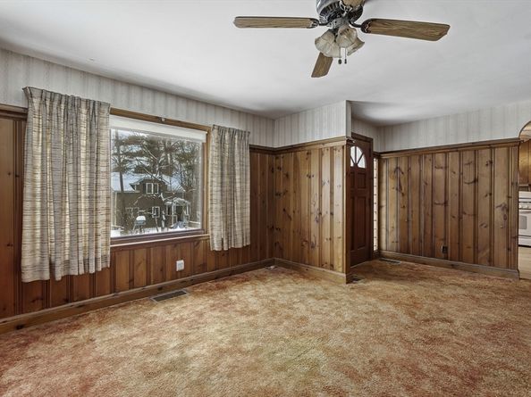 59 Oriole St., Gardner MA 01440