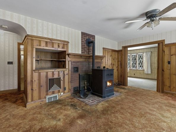 59 Oriole St., Gardner MA 01440