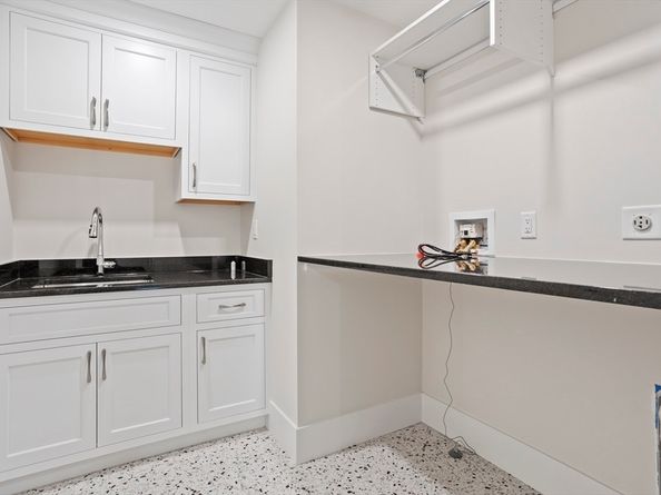 6 Parker Road, Bedford MA 01730