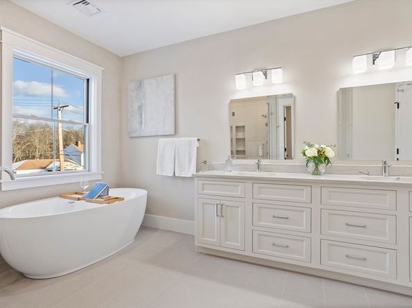 6 Parker Road, Bedford MA 01730