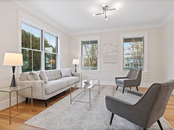 6 Parker Road, Bedford MA 01730