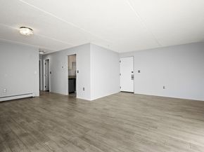 159 Franklin E6, Stoneham MA 02180