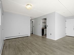 159 Franklin E6, Stoneham MA 02180