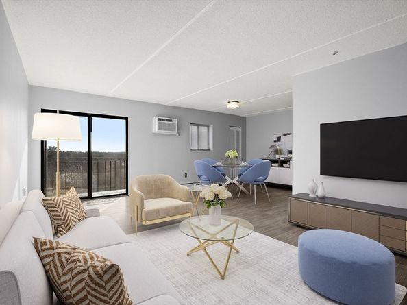 159 Franklin E6, Stoneham MA 02180