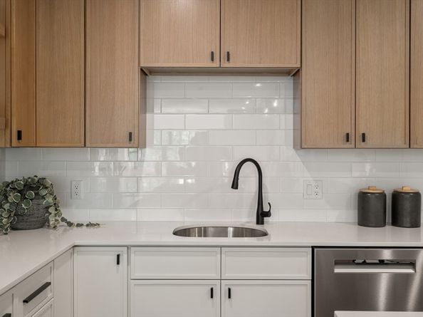 20 Audubon Way 402, Canton MA 02021