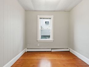 7 Nichols Ave, Watertown MA 02472