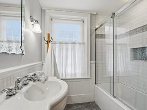 100 Main St, Ashburnham MA 01430