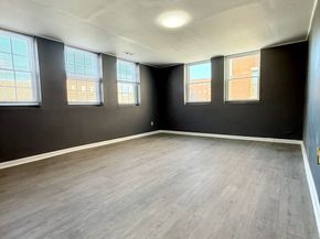 709 Main St, Worcester MA 01610