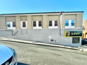 709 Main St, Worcester MA 01610