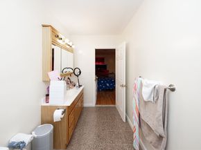 35 Houghton St, Worcester MA 01604