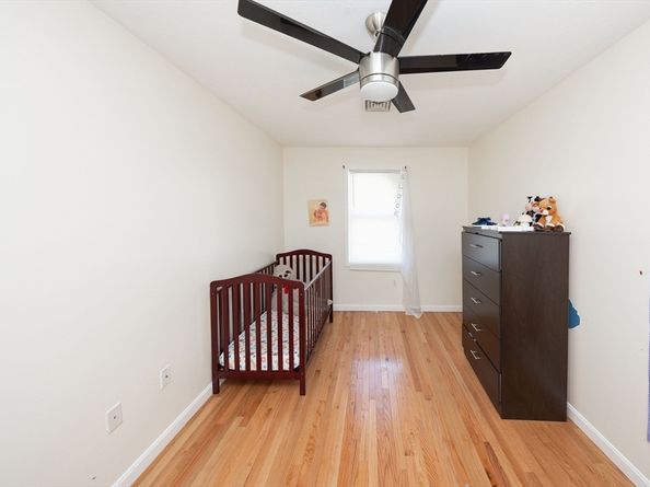 35 Houghton St, Worcester MA 01604