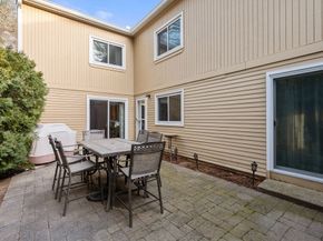 7 Gentry Ln 7, Uxbridge MA 01569