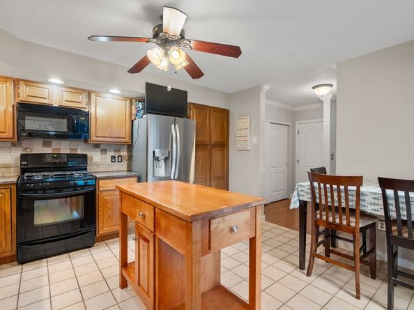 7 Gentry Ln 7, Uxbridge MA 01569