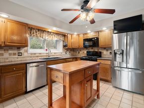 7 Gentry Ln 7, Uxbridge MA 01569