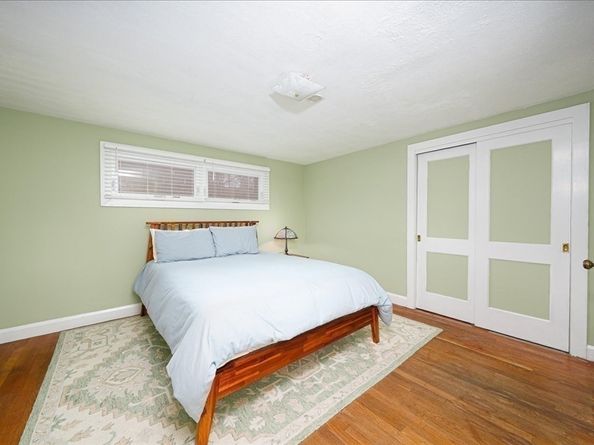 33 Seagrave Street, Uxbridge MA 01569