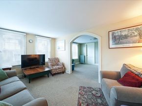 33 Seagrave Street, Uxbridge MA 01569