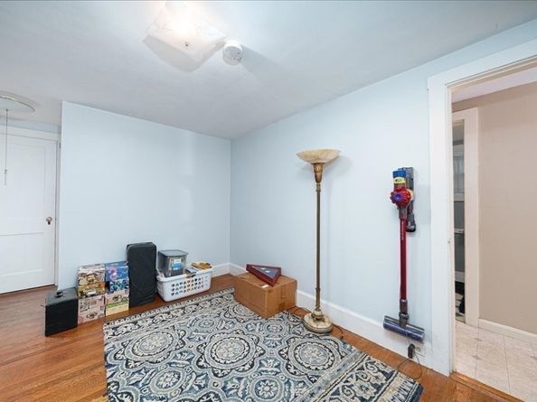 33 Seagrave Street, Uxbridge MA 01569