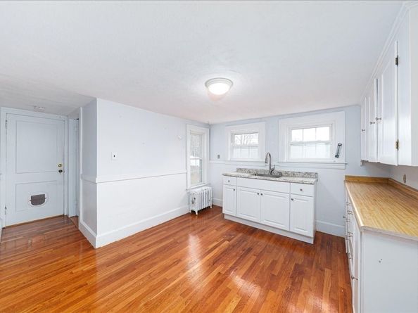 33 Seagrave Street, Uxbridge MA 01569