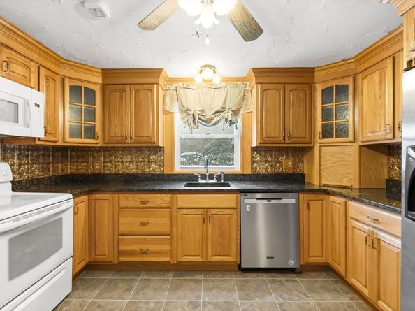 131 Depot Road, Templeton MA 01438