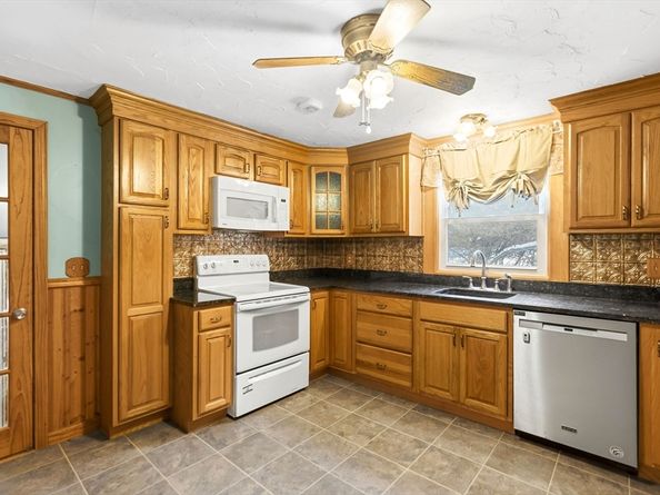 131 Depot Road, Templeton MA 01438