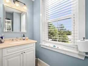 11 Fairbanks St 4, Harvard MA 01451