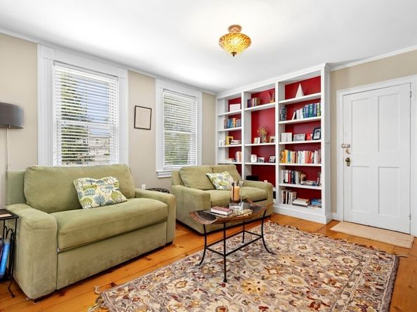 11 Fairbanks St 4, Harvard MA 01451