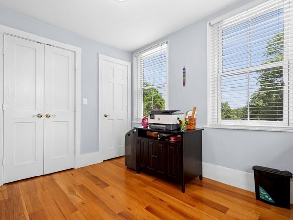 11 Fairbanks St 4, Harvard MA 01451