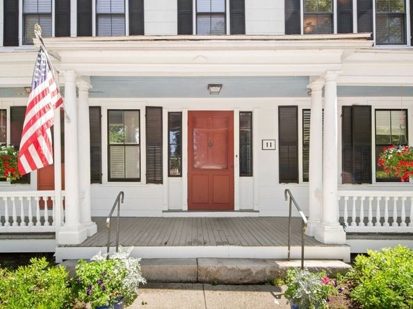 11 Fairbanks St 4, Harvard MA 01451