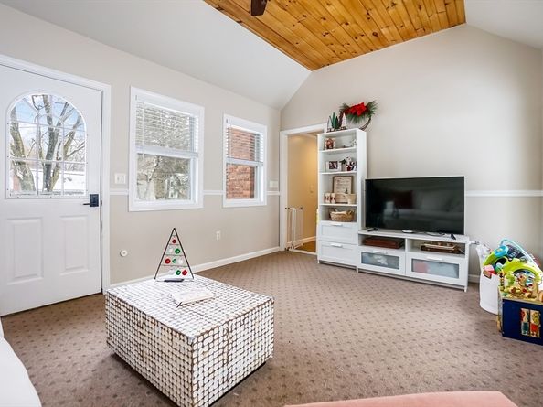 7 Baben Rd, Hudson MA 01749