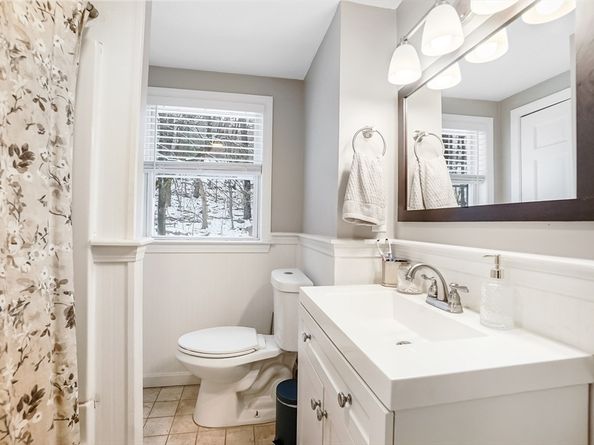 7 Baben Rd, Hudson MA 01749