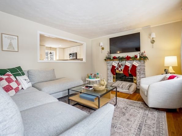 7 Baben Rd, Hudson MA 01749