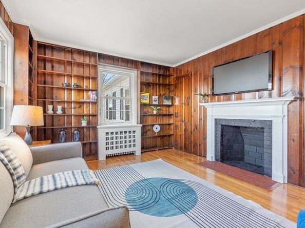 51 Fiske Hill Rd, Sturbridge MA 01566