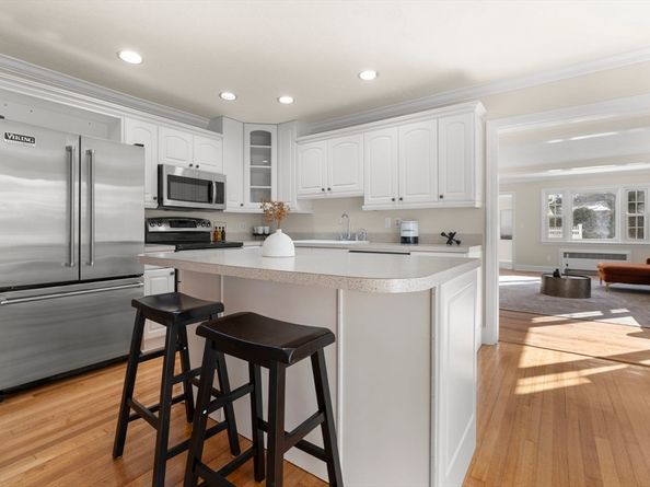 51 Fiske Hill Rd, Sturbridge MA 01566