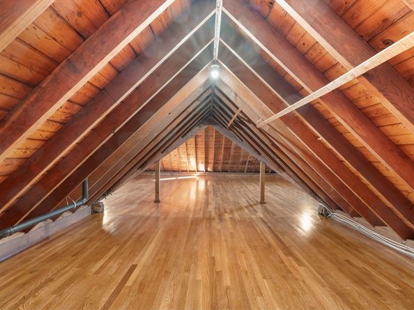 51 Fiske Hill Rd, Sturbridge MA 01566