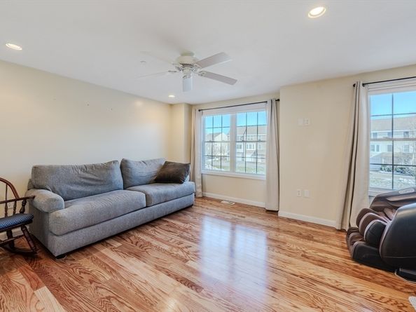 41 Boston Rd 351, Billerica MA 01862