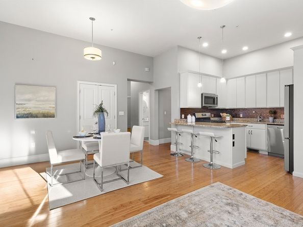 17 North 2, Salem MA 01970