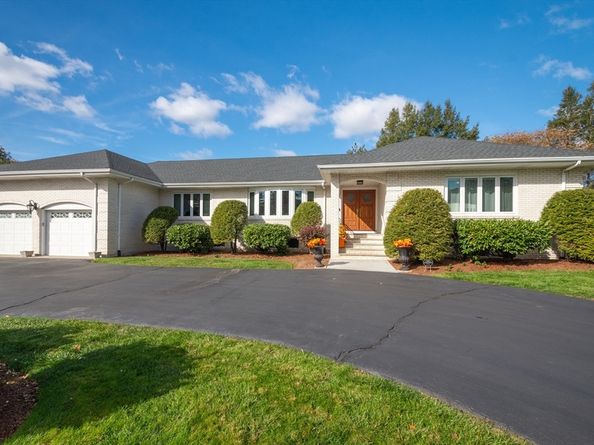 10 Viking Rd, Winchester MA 01890