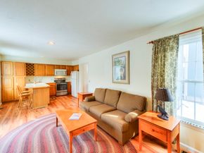 65 Brookdale Cir 65, Shrewsbury MA 01545