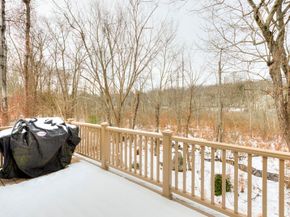 65 Brookdale Cir 65, Shrewsbury MA 01545