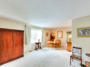 65 Brookdale Cir 65, Shrewsbury MA 01545