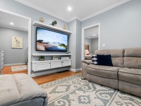 19 Cushing St, Salem MA 01970